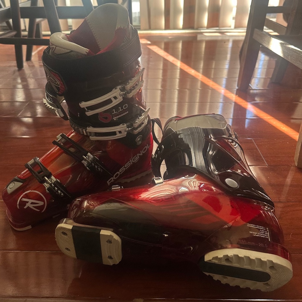 Rossignol red boots